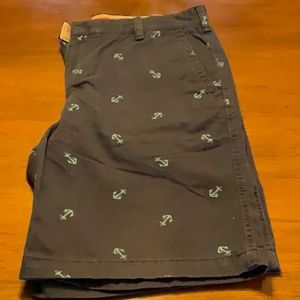 Izod Shorts..Navy with Turquoise Anchors..Size 34
